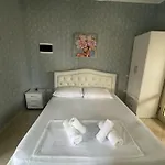 Apartamento Mirela's Center *