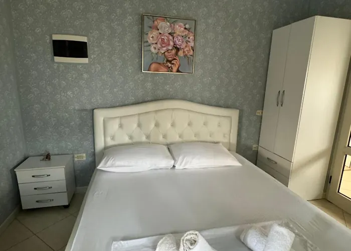 Mirela's Center Apartment Tirana